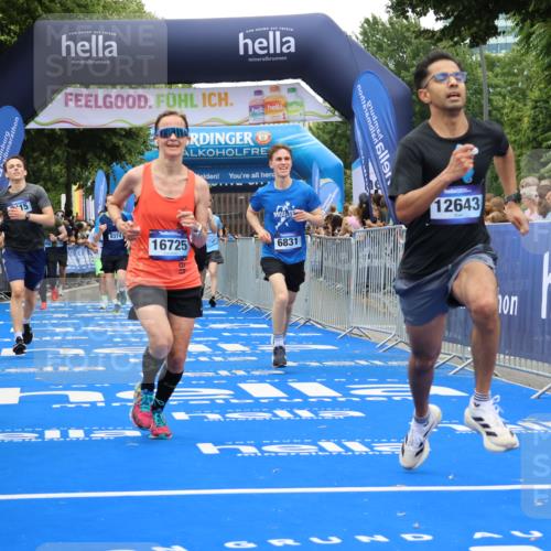 29.06.2025 - hella hamburg halbmarathon Strokosch-Dieckow http://msf.ph/oto/8483050 29.06.2025 10:45:29 Ziel 1697, 2138, 2415, 5623, 6831, 8374, 8668, 11291, 11495, 12154, 12277, 12643, 14062, 14703, 15666, 16725, 18407, 18638, 18878 meine-sportfotos.de