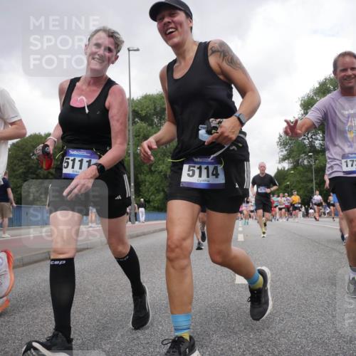 29.06.2025 - hella hamburg halbmarathon Luisa Fischer http://msf.ph/oto/8483237 29.06.2025 10:51:05 Kennedybrücke 855, 5111, 5114, 3679, 17339, 1430, 1523, 2163, 2407, 2882, 3679, 4239, 5796, 6255, 6256, 8105, 8270, 9356, 10658, 10777 meine-sportfotos.de