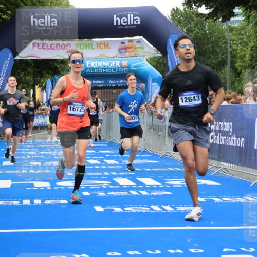 29.06.2025 - hella hamburg halbmarathon Strokosch-Dieckow http://msf.ph/oto/8483273 29.06.2025 10:45:29 Ziel 1697, 2138, 2415, 5623, 6831, 8374, 8668, 11291, 11495, 12154, 12277, 12643, 14062, 14703, 15666, 16725, 18407, 18638, 18878 meine-sportfotos.de