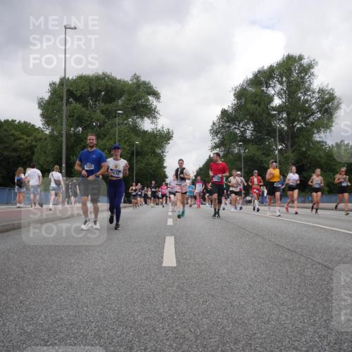 29.06.2025 - hella hamburg halbmarathon Luisa Fischer http://msf.ph/oto/8483326 29.06.2025 10:51:09 Kennedybrücke 7631, 7630, 15754, 935, 1430, 1434, 1523, 2163, 2407, 2882, 3679, 4239, 4974, 5796, 6255, 6256, 6879, 8270, 9356, 10075, 10658, 10777 meine-sportfotos.de