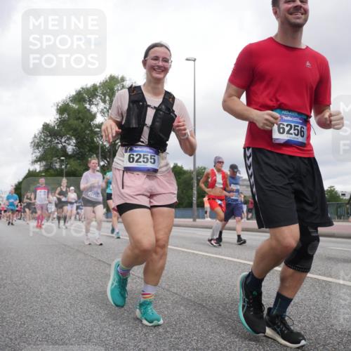 29.06.2025 - hella hamburg halbmarathon Luisa Fischer http://msf.ph/oto/8483456 29.06.2025 10:51:13 Kennedybrücke 11738, 6255, 882, 6256, 10777, 1434, 2163, 2195, 2407, 2418, 2882, 4974, 6255, 6256, 6879, 9018, 9356, 10075, 10777 meine-sportfotos.de