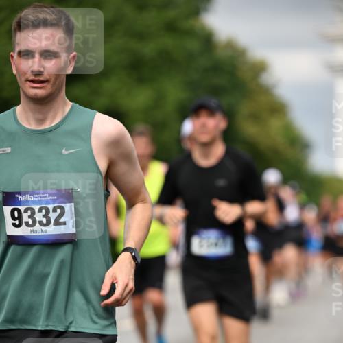 29.06.2025 - hella hamburg halbmarathon Dr. Thomas Lammeyer http://msf.ph/oto/8483506 29.06.2025 10:20:44 Kennedybrücke 1117, 1240, 1244, 1602, 1825, 2347, 2912, 3023, 3030, 3088, 3134, 3156, 3176, 3484, 3687, 5036, 6024, 6742, 7257, 7358, 7360, 7376, 7792, 7924, 7928, 8263, 8317, 8619, 8707, 8847, 8857, 9091, 9208, 9332, 9492, 9664, 9675, 9676, 9891, 10076, 10165, 10314, 10317, 10320, 10391, 10575, 10926, 11236, 11335, 11344, 11345, 11410, 11428 meine-sportfotos.de