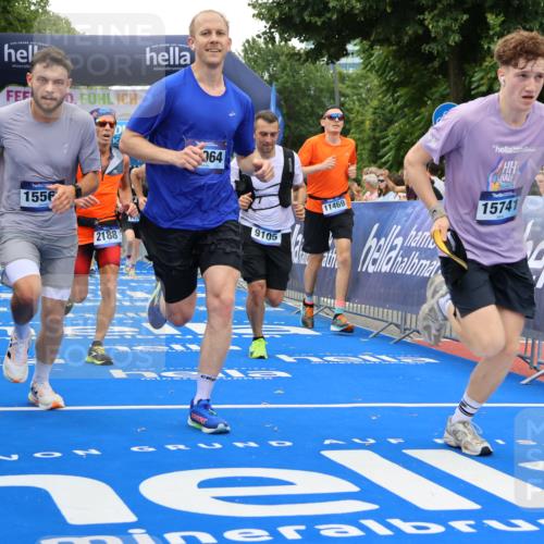 29.06.2025 - hella hamburg halbmarathon Strokosch-Dieckow http://msf.ph/oto/8483618 29.06.2025 10:45:17 Ziel 1697, 2188, 2367, 2470, 3186, 5706, 6054, 6375, 7087, 9105, 10064, 11469, 12783, 14703, 15563, 15636, 15651, 15741, 15760, 16513, 17120, 17499, 18346, 18407, 18718 meine-sportfotos.de