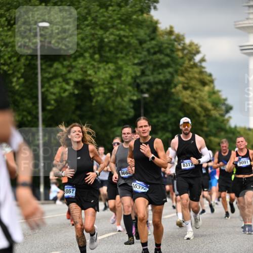 29.06.2025 - hella hamburg halbmarathon Dr. Thomas Lammeyer http://msf.ph/oto/8483767 29.06.2025 10:20:46 Kennedybrücke 1117, 1240, 1602, 1825, 2347, 2912, 3023, 3030, 3088, 3134, 3156, 3450, 3484, 3687, 5036, 5037, 6024, 6742, 7257, 7358, 7360, 7376, 7792, 7924, 7928, 8263, 8317, 8619, 8707, 8847, 8857, 9091, 9208, 9332, 9492, 9664, 9675, 9676, 9891, 10076, 10165, 10314, 10317, 10320, 10391, 10575, 10926, 11236, 11335, 11410, 11428 meine-sportfotos.de