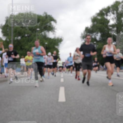 29.06.2025 - hella hamburg halbmarathon Luisa Fischer http://msf.ph/oto/8483878 29.06.2025 10:51:23 Kennedybrücke 1045, 1645, 2148, 2195, 2418, 2994, 3468, 3504, 3933, 4037, 4588, 5886, 7412, 8310, 8948, 9018 meine-sportfotos.de