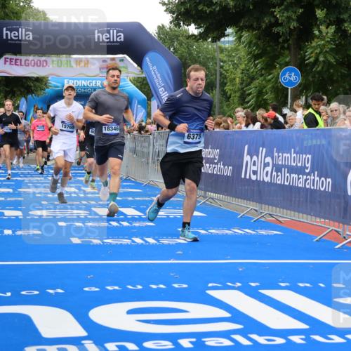 29.06.2025 - hella hamburg halbmarathon Strokosch-Dieckow http://msf.ph/oto/8484155 29.06.2025 10:45:12 Ziel 2188, 2270, 4997, 5706, 6054, 6375, 6575, 6819, 7087, 9105, 9302, 10064, 10313, 12783, 15365, 15563, 15636, 15651, 15741, 15760, 16513, 16685, 16689, 17120, 17960, 18346, 18718 meine-sportfotos.de