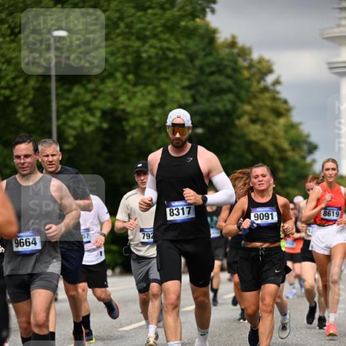 29.06.2025 - hella hamburg halbmarathon Dr. Thomas Lammeyer http://msf.ph/oto/8484398 29.06.2025 10:20:49 Kennedybrücke 1117, 1240, 1602, 1825, 2347, 2912, 3023, 3030, 3088, 3134, 3450, 3687, 5036, 5037, 6948, 7257, 7358, 7360, 7376, 7924, 7928, 8263, 8317, 8513, 8619, 8857, 9091, 9208, 9332, 9492, 9664, 9675, 9676, 9891, 10076, 10165, 10314, 10317, 10320, 10391, 10575, 10926, 11335, 11410, 11428 meine-sportfotos.de