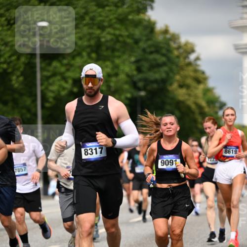 29.06.2025 - hella hamburg halbmarathon Dr. Thomas Lammeyer http://msf.ph/oto/8484462 29.06.2025 10:20:50 Kennedybrücke 1117, 1240, 1602, 1825, 2347, 2912, 3023, 3030, 3088, 3134, 3450, 3622, 3687, 5036, 5037, 6948, 7257, 7358, 7360, 7376, 7924, 7928, 8263, 8317, 8513, 8619, 8857, 9091, 9208, 9332, 9492, 9664, 9675, 9676, 9891, 10076, 10165, 10314, 10317, 10320, 10391, 10575, 10926, 11335, 11410, 11428 meine-sportfotos.de