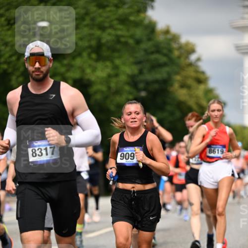 29.06.2025 - hella hamburg halbmarathon Dr. Thomas Lammeyer http://msf.ph/oto/8484502 29.06.2025 10:20:51 Kennedybrücke 1117, 1240, 1602, 1825, 2347, 2912, 3023, 3088, 3450, 3622, 3687, 5036, 5037, 6488, 6948, 7257, 7358, 7360, 7376, 7924, 7928, 8263, 8317, 8513, 8619, 8857, 9091, 9208, 9332, 9492, 9664, 9675, 9676, 9891, 10076, 10165, 10314, 10317, 10320, 10391, 10575, 10926, 11335, 11410, 11428 meine-sportfotos.de