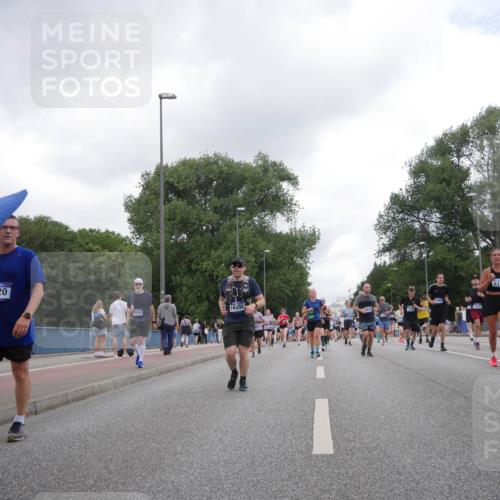 29.06.2025 - hella hamburg halbmarathon Luisa Fischer http://msf.ph/oto/8485037 29.06.2025 10:51:51 Kennedybrücke 1720, 12630, 16356, 5714, 1463, 1463, 1701, 1720, 3077, 3215, 5010, 5714, 7394, 9552, 9691, 9775, 10366 meine-sportfotos.de
