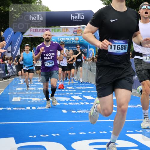 29.06.2025 - hella hamburg halbmarathon Strokosch-Dieckow http://msf.ph/oto/8485073 29.06.2025 10:45:03 Ziel 1171, 1424, 1520, 2270, 3917, 4997, 6266, 6575, 6819, 7087, 7709, 7843, 9302, 9710, 10313, 10741, 11688, 13919, 15334, 15365, 16058, 16685, 16689, 17120, 17381, 17544, 17960, 18055, 18346, 18718 meine-sportfotos.de