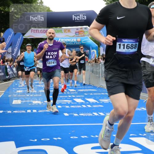 29.06.2025 - hella hamburg halbmarathon Strokosch-Dieckow http://msf.ph/oto/8485086 29.06.2025 10:45:03 Ziel 1171, 1424, 1520, 2270, 3917, 4997, 6266, 6575, 6819, 7087, 7709, 7843, 9302, 9710, 10313, 10741, 11688, 13919, 15334, 15365, 16058, 16685, 16689, 17120, 17381, 17544, 17960, 18055, 18346, 18718 meine-sportfotos.de