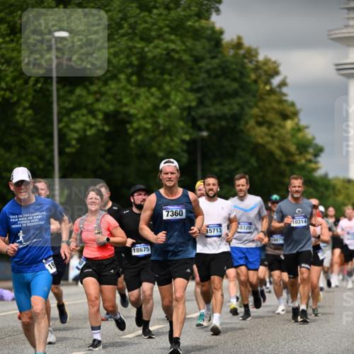 29.06.2025 - hella hamburg halbmarathon Dr. Thomas Lammeyer http://msf.ph/oto/8485109 29.06.2025 10:20:56 Kennedybrücke 1117, 1240, 1602, 1825, 2347, 3023, 3088, 3450, 3622, 5037, 6328, 6488, 6941, 6948, 7257, 7345, 7358, 7360, 7376, 7924, 7928, 8317, 8513, 8619, 8983, 9091, 9208, 9492, 9664, 9675, 9676, 10165, 10314, 10317, 10320, 10377, 10391, 10926, 11335, 11410 meine-sportfotos.de