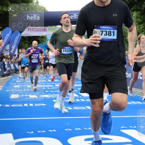 29.06.2025 - hella hamburg halbmarathon Strokosch-Dieckow http://msf.ph/oto/8485138 29.06.2025 10:45:02 Ziel 1171, 1424, 1520, 2270, 2890, 3917, 4997, 6266, 6575, 6819, 7709, 7843, 9030, 9302, 9710, 10313, 10741, 11688, 13919, 15334, 15365, 16058, 16685, 16689, 17381, 17382, 17544, 17960, 18055 meine-sportfotos.de