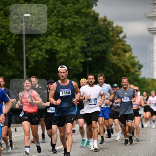 29.06.2025 - hella hamburg halbmarathon Dr. Thomas Lammeyer http://msf.ph/oto/8485180 29.06.2025 10:20:56 Kennedybrücke 1117, 1240, 1602, 1825, 2347, 3023, 3088, 3450, 3622, 5037, 6328, 6488, 6941, 6948, 7257, 7345, 7358, 7360, 7376, 7924, 7928, 8317, 8513, 8619, 8983, 9091, 9208, 9492, 9664, 9675, 9676, 10165, 10314, 10317, 10320, 10377, 10391, 10926, 11335, 11410 meine-sportfotos.de