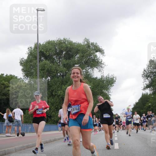 29.06.2025 - hella hamburg halbmarathon Luisa Fischer http://msf.ph/oto/8485201 29.06.2025 10:51:59 Kennedybrücke 6, 1367, 1515357, 12192, 1157, 7393, 1157, 1392, 1701, 1720, 4327, 5010, 7394, 8719, 9552, 9691, 10794 meine-sportfotos.de