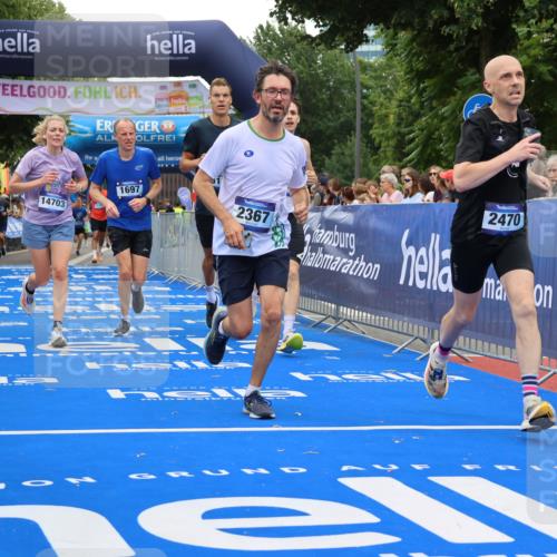 29.06.2025 - hella hamburg halbmarathon Strokosch-Dieckow http://msf.ph/oto/8485225 29.06.2025 10:45:21 Ziel 1697, 2188, 2367, 2470, 3186, 5706, 9105, 10064, 11469, 12277, 12643, 12783, 14703, 15563, 15636, 15741, 15760, 16513, 16725, 17499, 18407, 18638 meine-sportfotos.de