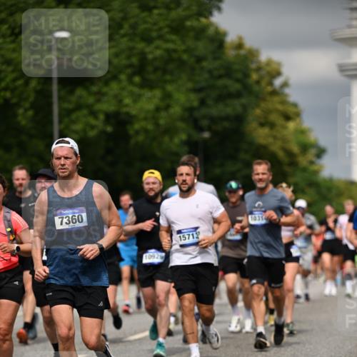 29.06.2025 - hella hamburg halbmarathon Dr. Thomas Lammeyer http://msf.ph/oto/8485238 29.06.2025 10:20:57 Kennedybrücke 1117, 1240, 1403, 1602, 1825, 2347, 3023, 3088, 3450, 3622, 5037, 6328, 6488, 6941, 6948, 7257, 7345, 7360, 7376, 7924, 7928, 8317, 8513, 8619, 8983, 9091, 9208, 9492, 9664, 9675, 9676, 10165, 10314, 10317, 10320, 10377, 10391, 10926, 11335, 11410 meine-sportfotos.de