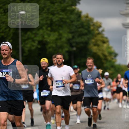 29.06.2025 - hella hamburg halbmarathon Dr. Thomas Lammeyer http://msf.ph/oto/8485258 29.06.2025 10:20:58 Kennedybrücke 1117, 1240, 1403, 1602, 1825, 3023, 3088, 3450, 3622, 5037, 6328, 6488, 6941, 6948, 7257, 7345, 7360, 7376, 7924, 7928, 8317, 8513, 8619, 8983, 9091, 9208, 9664, 9675, 9676, 10165, 10314, 10317, 10320, 10377, 10391, 10735, 10926, 11335, 11410 meine-sportfotos.de
