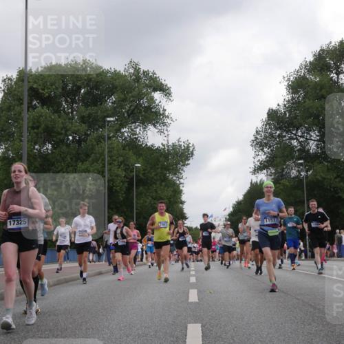 29.06.2025 - hella hamburg halbmarathon Luisa Fischer http://msf.ph/oto/8485293 29.06.2025 10:52:03 Kennedybrücke 1548, 17325, 8719, 7062, 16, 1157, 11000, 1157, 1174, 1175, 1392, 1701, 2067, 4327, 5010, 7394, 8719, 9552, 9691, 10794 meine-sportfotos.de