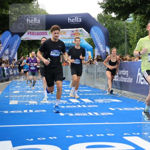 29.06.2025 - hella hamburg halbmarathon Strokosch-Dieckow http://msf.ph/oto/8485295 29.06.2025 10:45:01 Ziel 1171, 1424, 1520, 2270, 2890, 3917, 4997, 6266, 7709, 7843, 9030, 9302, 9710, 10313, 10741, 11688, 13919, 15334, 15365, 16058, 16685, 16689, 17381, 17382, 17544, 18055 meine-sportfotos.de