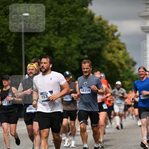 29.06.2025 - hella hamburg halbmarathon Dr. Thomas Lammeyer http://msf.ph/oto/8485323 29.06.2025 10:20:59 Kennedybrücke 1117, 1240, 1403, 1602, 1825, 3023, 3088, 3450, 3622, 5037, 6328, 6488, 6941, 6948, 7257, 7345, 7360, 7376, 7924, 7928, 8317, 8513, 8619, 8983, 9091, 9208, 9664, 9675, 9676, 10165, 10314, 10317, 10320, 10377, 10391, 10735, 10926, 11335, 11410 meine-sportfotos.de