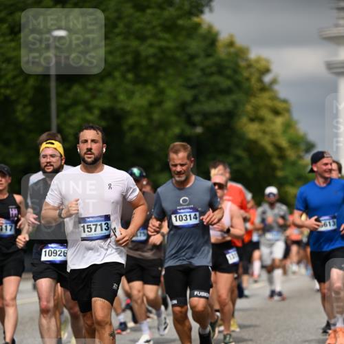 29.06.2025 - hella hamburg halbmarathon Dr. Thomas Lammeyer http://msf.ph/oto/8485335 29.06.2025 10:20:59 Kennedybrücke 1117, 1240, 1403, 1602, 1825, 3023, 3088, 3450, 3622, 5037, 6328, 6488, 6941, 6948, 7257, 7345, 7360, 7376, 7924, 7928, 8317, 8513, 8619, 8983, 9091, 9208, 9664, 9675, 9676, 10165, 10314, 10317, 10320, 10377, 10391, 10735, 10926, 11335, 11410 meine-sportfotos.de