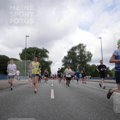 29.06.2025 - hella hamburg halbmarathon Luisa Fischer http://msf.ph/oto/8485404 29.06.2025 10:52:06 Kennedybrücke 12010, 7062, 1157, 1157, 1174, 1175, 1392, 2067, 3486, 4327, 7532, 8719, 10794 meine-sportfotos.de