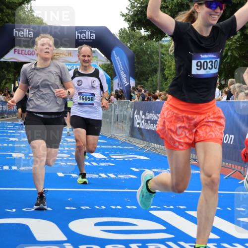 29.06.2025 - hella hamburg halbmarathon Strokosch-Dieckow http://msf.ph/oto/8485505 29.06.2025 10:44:58 Ziel 1171, 1424, 1520, 2098, 2890, 3917, 4425, 4997, 6266, 7709, 7843, 9030, 9710, 9720, 10741, 11688, 12161, 13919, 15334, 15365, 16058, 17381, 17382, 17406, 17544, 18055, 18631 meine-sportfotos.de