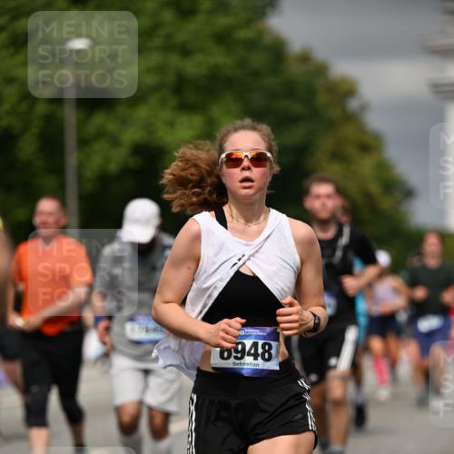 29.06.2025 - hella hamburg halbmarathon Dr. Thomas Lammeyer http://msf.ph/oto/8485958 29.06.2025 10:21:05 Kennedybrücke 1117, 1240, 1403, 1602, 1825, 2908, 3088, 3450, 3622, 5037, 5390, 5995, 6126, 6128, 6328, 6488, 6522, 6941, 6948, 7114, 7115, 7257, 7345, 7360, 7376, 7928, 8513, 8619, 8895, 8983, 9208, 9259, 9675, 10165, 10314, 10317, 10320, 10377, 10391, 10592, 10735, 10926, 11335, 11410 meine-sportfotos.de