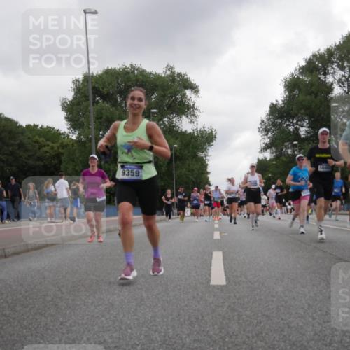 29.06.2025 - hella hamburg halbmarathon Luisa Fischer http://msf.ph/oto/8485982 29.06.2025 10:52:23 Kennedybrücke 9359, 1621, 18453, 9341, 1626, 2475, 3086, 3383, 3661, 4403, 5551, 7931, 7936, 8549, 8759, 8760, 9341, 10204, 10479 meine-sportfotos.de