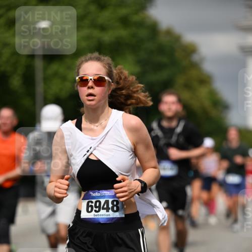 29.06.2025 - hella hamburg halbmarathon Dr. Thomas Lammeyer http://msf.ph/oto/8486009 29.06.2025 10:21:06 Kennedybrücke 1117, 1137, 1240, 1403, 1825, 2908, 3088, 3450, 3622, 5037, 5390, 5995, 6126, 6128, 6328, 6488, 6522, 6941, 6948, 7114, 7115, 7257, 7345, 7360, 7376, 8513, 8895, 8983, 9208, 9259, 9675, 10165, 10314, 10317, 10320, 10377, 10391, 10592, 10735, 10926, 11335, 11410 meine-sportfotos.de