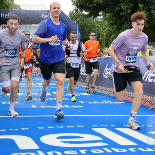 29.06.2025 - hella hamburg halbmarathon Strokosch-Dieckow http://msf.ph/oto/8486055 29.06.2025 10:45:17 Ziel 1697, 2188, 2367, 2470, 3186, 5706, 6054, 6375, 7087, 9105, 10064, 11469, 12783, 14703, 15563, 15636, 15651, 15741, 15760, 16513, 17120, 17499, 18346, 18407, 18718 meine-sportfotos.de