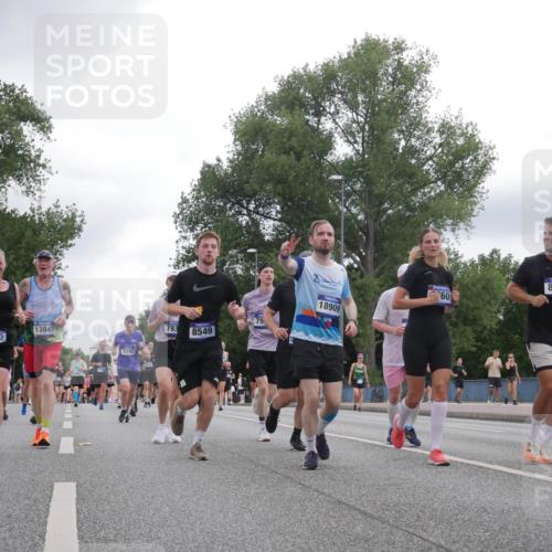 29.06.2025 - hella hamburg halbmarathon Luisa Fischer http://msf.ph/oto/8486079 29.06.2025 10:52:29 Kennedybrücke 58, 2650, 13845, 9245, 79, 793, 8549, 8759, 60, 18909, 15631, 1626, 2475, 2527, 2668, 3086, 3232, 3383, 3661, 4403, 5781, 6191, 6497, 7931, 7936, 8549, 8759, 8760, 9245, 10204, 10333, 10479 meine-sportfotos.de