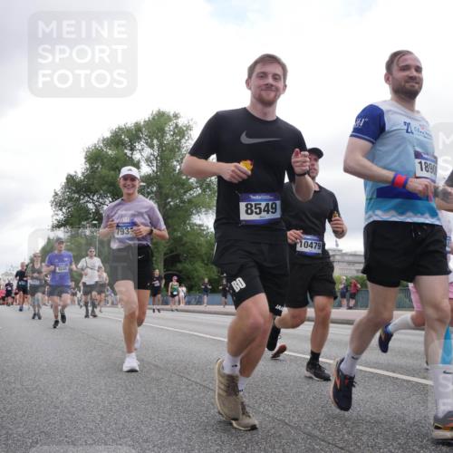 29.06.2025 - hella hamburg halbmarathon Luisa Fischer http://msf.ph/oto/8486145 29.06.2025 10:52:32 Kennedybrücke 11365, 9245, 793, 8549, 10479, 21, 1890, 3760, 2527, 2668, 3086, 3232, 3661, 4403, 5781, 6191, 6497, 7931, 7936, 7947, 8549, 8759, 8760, 9245, 10333, 10479 meine-sportfotos.de