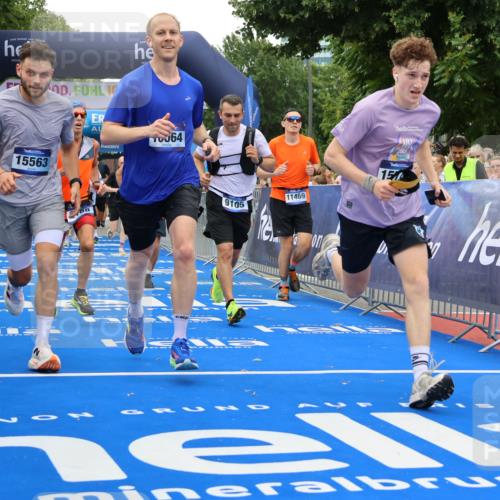 29.06.2025 - hella hamburg halbmarathon Strokosch-Dieckow http://msf.ph/oto/8486147 29.06.2025 10:45:17 Ziel 1697, 2188, 2367, 2470, 3186, 5706, 6054, 6375, 7087, 9105, 10064, 11469, 12783, 14703, 15563, 15636, 15651, 15741, 15760, 16513, 17120, 17499, 18346, 18407, 18718 meine-sportfotos.de