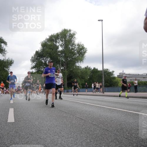 29.06.2025 - hella hamburg halbmarathon Luisa Fischer http://msf.ph/oto/8486185 29.06.2025 10:52:33 Kennedybrücke 11364, 11365, 3232, 2527, 9245, 1584, 2527, 2668, 3232, 3661, 4403, 5781, 6191, 6497, 7203, 7650, 7931, 7936, 7947, 8549, 8759, 8760, 9245, 10333, 10479 meine-sportfotos.de