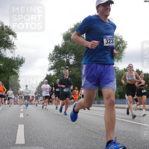 29.06.2025 - hella hamburg halbmarathon Luisa Fischer http://msf.ph/oto/8486245 29.06.2025 10:52:36 Kennedybrücke 15057, 7948, 10333, 3232, 619, 268, 1584, 2527, 2668, 3232, 4769, 5781, 6191, 6497, 7203, 7650, 7947, 7948, 8065, 9245, 10130, 10333 meine-sportfotos.de