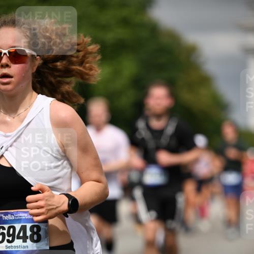 29.06.2025 - hella hamburg halbmarathon Dr. Thomas Lammeyer http://msf.ph/oto/8486412 29.06.2025 10:21:06 Kennedybrücke 1117, 1137, 1240, 1403, 1825, 2908, 3088, 3450, 3622, 5037, 5390, 5995, 6126, 6128, 6328, 6488, 6522, 6941, 6948, 7114, 7115, 7257, 7345, 7360, 7376, 8513, 8895, 8983, 9208, 9259, 9675, 10165, 10314, 10317, 10320, 10377, 10391, 10592, 10735, 10926, 11335, 11410 meine-sportfotos.de