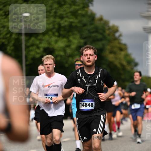29.06.2025 - hella hamburg halbmarathon Dr. Thomas Lammeyer http://msf.ph/oto/8486420 29.06.2025 10:21:07 Kennedybrücke 1117, 1137, 1240, 1403, 1825, 2908, 3450, 3622, 5037, 5390, 5995, 6126, 6128, 6328, 6488, 6522, 6941, 6948, 7114, 7115, 7257, 7345, 7360, 7376, 8513, 8895, 8983, 9208, 9259, 9675, 10165, 10314, 10317, 10320, 10377, 10391, 10592, 10735, 10926, 11335, 11410 meine-sportfotos.de