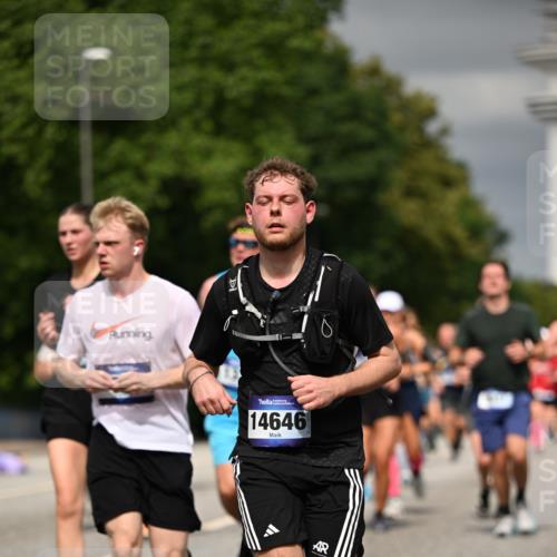 29.06.2025 - hella hamburg halbmarathon Dr. Thomas Lammeyer http://msf.ph/oto/8486454 29.06.2025 10:21:07 Kennedybrücke 1117, 1137, 1240, 1403, 1825, 2908, 3450, 3622, 5037, 5390, 5995, 6126, 6128, 6328, 6488, 6522, 6941, 6948, 7114, 7115, 7257, 7345, 7360, 7376, 8513, 8895, 8983, 9208, 9259, 9675, 10165, 10314, 10317, 10320, 10377, 10391, 10592, 10735, 10926, 11335, 11410 meine-sportfotos.de