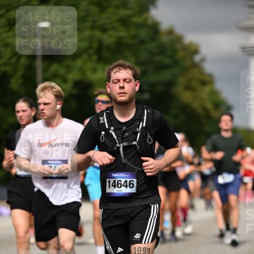 29.06.2025 - hella hamburg halbmarathon Dr. Thomas Lammeyer http://msf.ph/oto/8486459 29.06.2025 10:21:07 Kennedybrücke 1117, 1137, 1240, 1403, 1825, 2908, 3450, 3622, 5037, 5390, 5995, 6126, 6128, 6328, 6488, 6522, 6941, 6948, 7114, 7115, 7257, 7345, 7360, 7376, 8513, 8895, 8983, 9208, 9259, 9675, 10165, 10314, 10317, 10320, 10377, 10391, 10592, 10735, 10926, 11335, 11410 meine-sportfotos.de