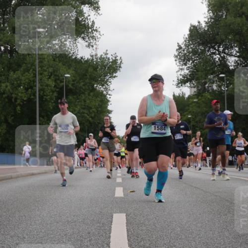 29.06.2025 - hella hamburg halbmarathon Luisa Fischer http://msf.ph/oto/8486472 29.06.2025 10:52:41 Kennedybrücke 95, 7650, 10656, 10654, 1584, 5118, 1801, 10130, 1167, 1584, 2668, 3253, 4769, 5118, 6191, 7203, 7650, 7947, 7948, 8065, 10130, 10333, 10654 meine-sportfotos.de