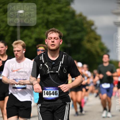 29.06.2025 - hella hamburg halbmarathon Dr. Thomas Lammeyer http://msf.ph/oto/8486476 29.06.2025 10:21:08 Kennedybrücke 1117, 1137, 1240, 1403, 2908, 3450, 3622, 5037, 5390, 5995, 6126, 6128, 6328, 6488, 6522, 6941, 6948, 7114, 7115, 7257, 7345, 7360, 7376, 8513, 8558, 8895, 8983, 9208, 9259, 9675, 10165, 10314, 10317, 10320, 10377, 10391, 10592, 10735, 10926, 11335 meine-sportfotos.de