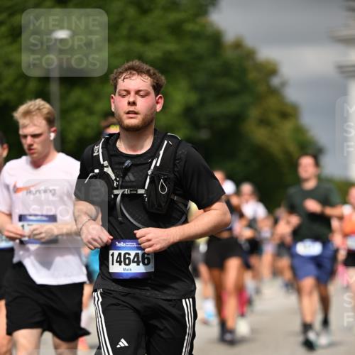 29.06.2025 - hella hamburg halbmarathon Dr. Thomas Lammeyer http://msf.ph/oto/8486485 29.06.2025 10:21:08 Kennedybrücke 1117, 1137, 1240, 1403, 2908, 3450, 3622, 5037, 5390, 5995, 6126, 6128, 6328, 6488, 6522, 6941, 6948, 7114, 7115, 7257, 7345, 7360, 7376, 8513, 8558, 8895, 8983, 9208, 9259, 9675, 10165, 10314, 10317, 10320, 10377, 10391, 10592, 10735, 10926, 11335 meine-sportfotos.de