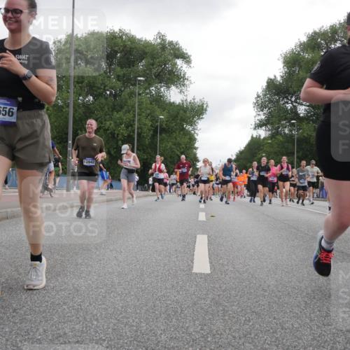 29.06.2025 - hella hamburg halbmarathon Luisa Fischer http://msf.ph/oto/8486795 29.06.2025 10:52:48 Kennedybrücke 10656, 13942, 11770, 5488, 5479, 10654, 1167, 2437, 2438, 2716, 3253, 4769, 5118, 5479, 5480, 7679, 10130, 10654 meine-sportfotos.de