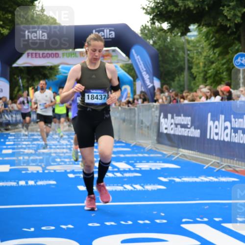29.06.2025 - hella hamburg halbmarathon Strokosch-Dieckow http://msf.ph/oto/8486822 29.06.2025 10:44:41 Ziel 1782, 1941, 2365, 2402, 2970, 3004, 3785, 4270, 4915, 4991, 5476, 6490, 6495, 7325, 10669, 12711, 14351, 14798, 14816, 15185, 15233, 16224, 16834, 17251, 18107, 18437, 18464, 18539, 18560, 18868, 19206, 19207 meine-sportfotos.de