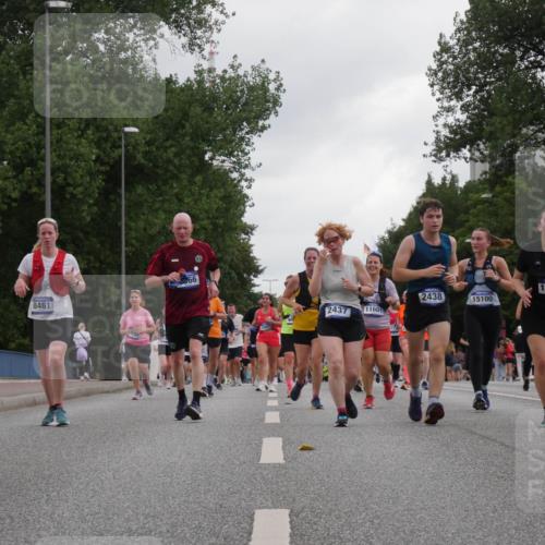 29.06.2025 - hella hamburg halbmarathon Luisa Fischer http://msf.ph/oto/8486884 29.06.2025 10:52:50 Kennedybrücke 66, 8461, 96, 11762, 11776, 2438, 15100, 2437, 11601, 1541, 1167, 2437, 2438, 2716, 3253, 5118, 5479, 5480, 7679, 10654, 10782 meine-sportfotos.de