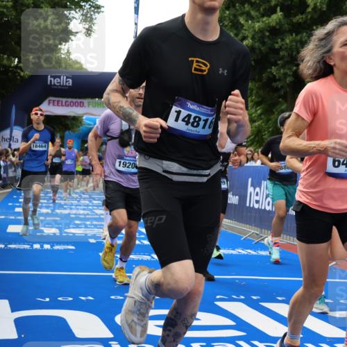 29.06.2025 - hella hamburg halbmarathon Strokosch-Dieckow http://msf.ph/oto/8486917 29.06.2025 10:44:38 Ziel 1468, 1782, 2365, 2402, 2970, 3305, 4270, 4991, 5476, 6490, 6495, 7710, 10669, 12711, 14351, 14798, 14816, 15185, 15233, 15862, 16224, 17097, 17251, 18107, 18437, 18464, 18539, 18560, 18868, 19206 meine-sportfotos.de