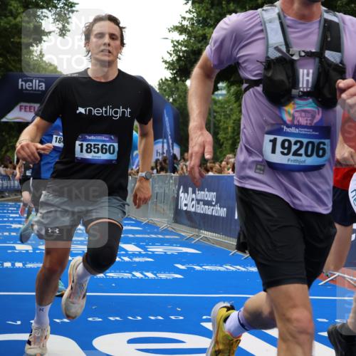 29.06.2025 - hella hamburg halbmarathon Strokosch-Dieckow http://msf.ph/oto/8486972 29.06.2025 10:44:39 Ziel 1468, 1782, 1941, 2365, 2402, 2970, 3305, 3785, 4270, 4991, 5476, 6490, 6495, 7710, 10669, 12711, 14351, 14798, 14816, 15185, 15233, 15862, 16224, 17251, 18107, 18437, 18464, 18539, 18560, 18868, 19206 meine-sportfotos.de